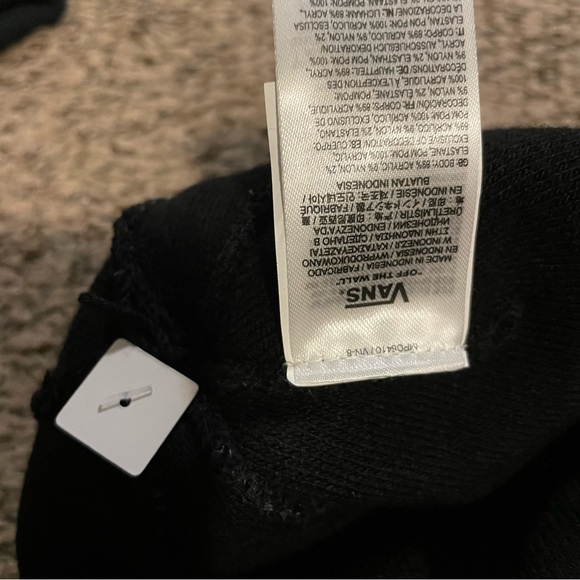 New Vans Pom Stocking/Beanie - Picture 6 of 6